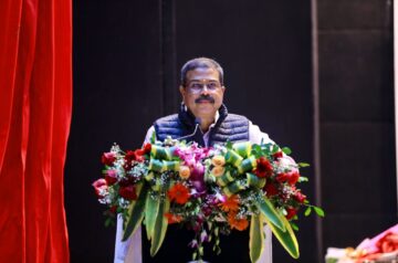 ବିଶ୍ୱବ୍ୟାପୀ ଜ୍ଞାନର ଅନ୍ୱେଷଣ କରିବା ପାଇଁ ଓଡ଼ିଆ ପିଲାଙ୍କୁ ପ୍ରସ୍ତୁତ କରାଇବା- ଧର୍ମେନ୍ଦ୍ର ପ୍ରଧାନ